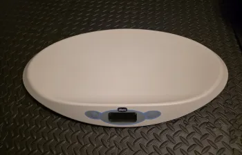 Chicco Digitale Babyweegschaal - Nauwkeurig van pasgeborene tot 20 kg, LCD-display, stabilisator, zeer goede staat
