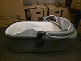 UPPAbaby VISTA V2 Reiswieg Groen - Veilig Bedje voor Pasgeborenen, Goedgekeurd voor Overnachten, Gebruikt 6 Maanden 1